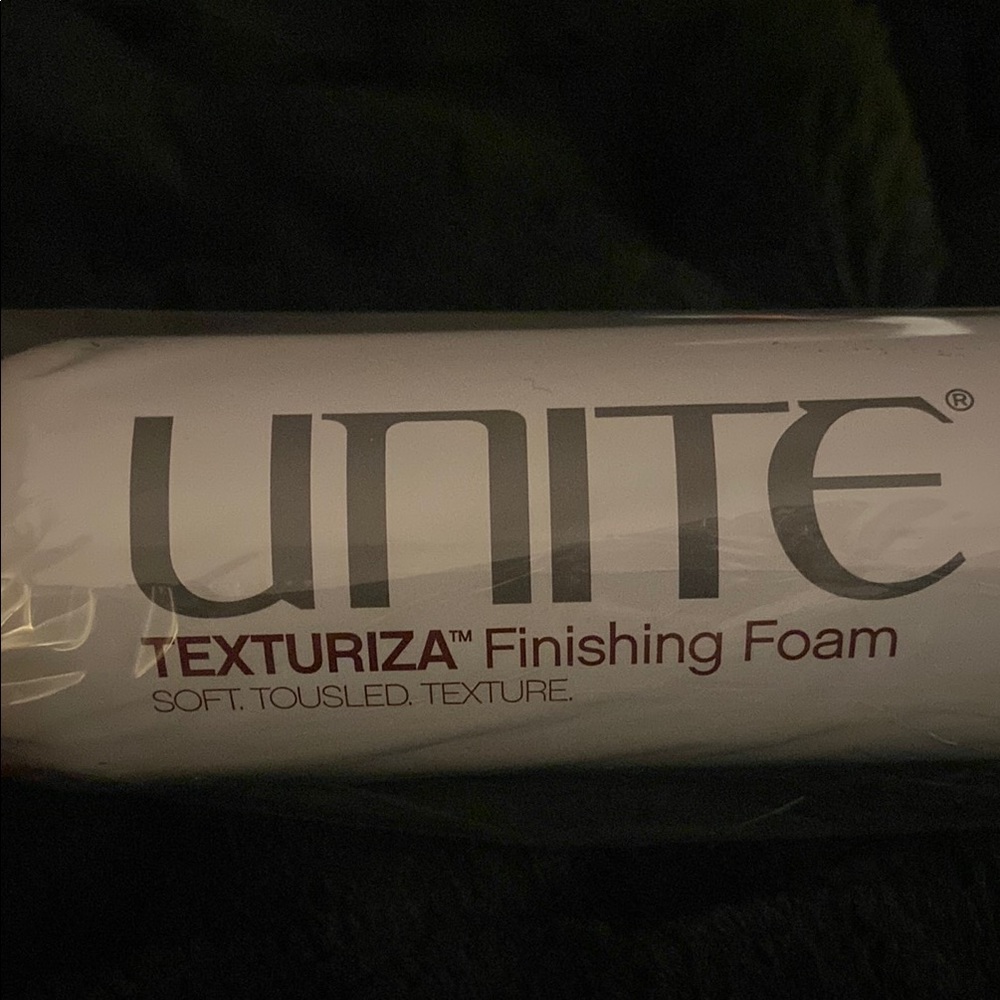 Unite Texturiza Finishing Foam Soft Tousled texture 2 included New in package